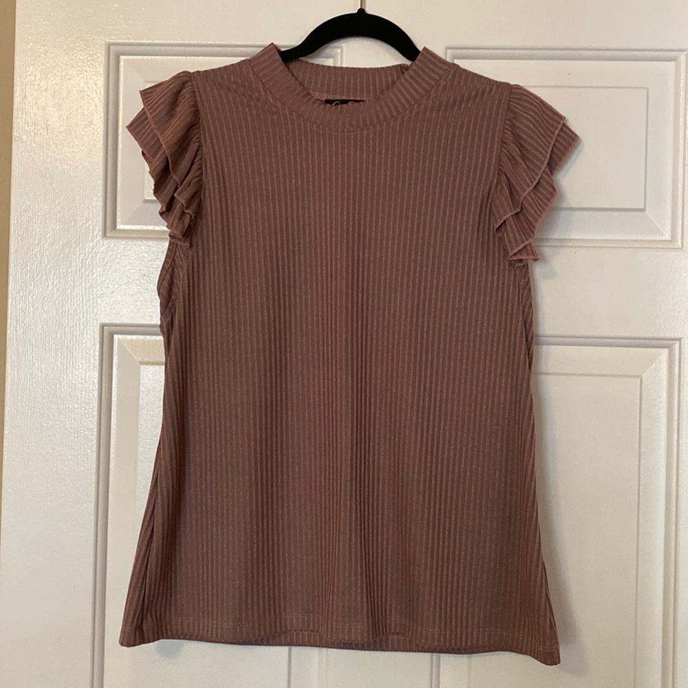 Cute business top with flutter sleeve
